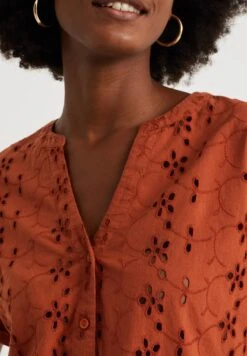 WE FASHION Met Broderie Anglaise - Blouse - Brown 10 WE FASHION Met Broderie Anglaise - Blouse - Brown -We Fashion Soldes Boutique 19ae183740df46589547e99f8c7361e1