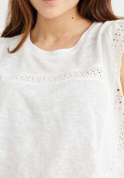 WE FASHION Met Broderie Anglaise - T-Shirt Imprimé - White 9 WE FASHION Met Broderie Anglaise - T-Shirt Imprimé - White -We Fashion Soldes Boutique 2896f6c595a142618c2cfb6541798061