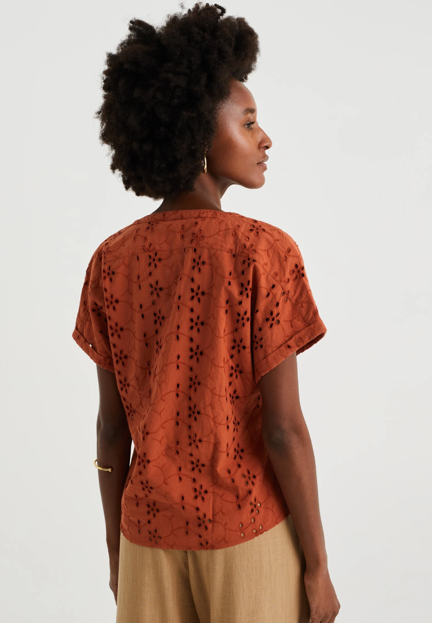 WE FASHION Met Broderie Anglaise - Blouse - Brown 5 WE FASHION Met Broderie Anglaise - Blouse - Brown – Image 3