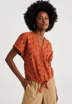 WE FASHION Met Broderie Anglaise - Blouse - Brown 11 WE FASHION Met Broderie Anglaise - Blouse - Brown -We Fashion Soldes Boutique 521b2f8281d94ef383d90c3a85fb2da4