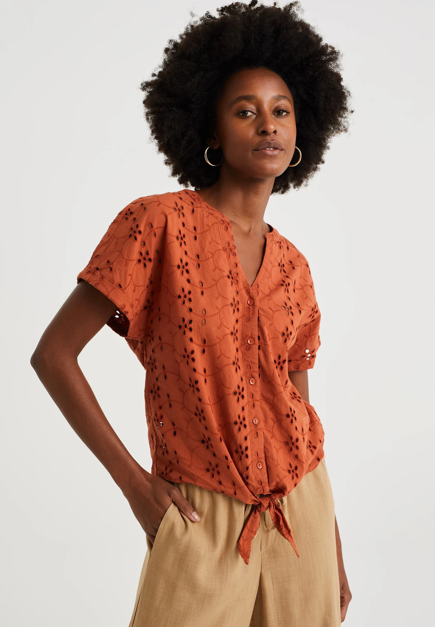 WE FASHION Met Broderie Anglaise - Blouse - Brown 7 WE FASHION Met Broderie Anglaise - Blouse - Brown – Image 5