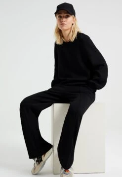 WE FASHION Wide Leg - Pantalon Classique - Black 12 WE FASHION Wide Leg - Pantalon Classique - Black -We Fashion Soldes Boutique 64a1a723d60e435cab12e9b998a7b87e