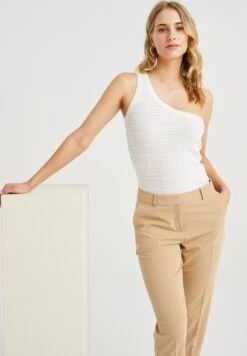 WE FASHION One Shoulder - Débardeur - White -We Fashion Soldes Boutique 716fe2ca051541e8ab9a445e7d6bbe50