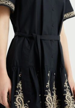 WE FASHION Met Embroidery - Robe Chemise - Black 9 WE FASHION Met Embroidery - Robe Chemise - Black -We Fashion Soldes Boutique 786e49595d4e4551bc97162a875ddccc