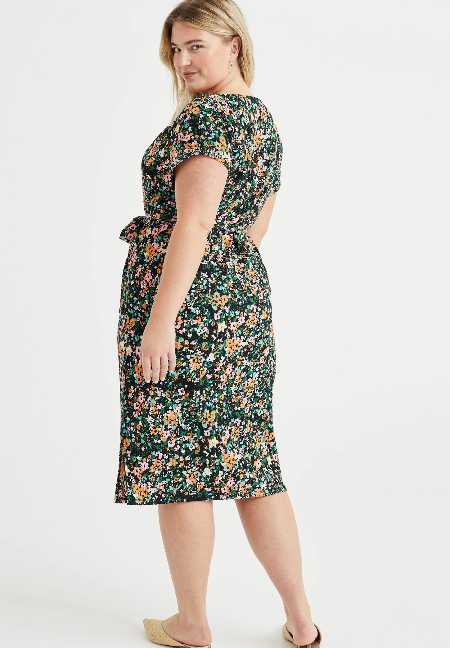 WE FASHION Curve - Robe De Jour - Multi Coloured 4 WE FASHION Curve - Robe De Jour - Multi Coloured – Image 2