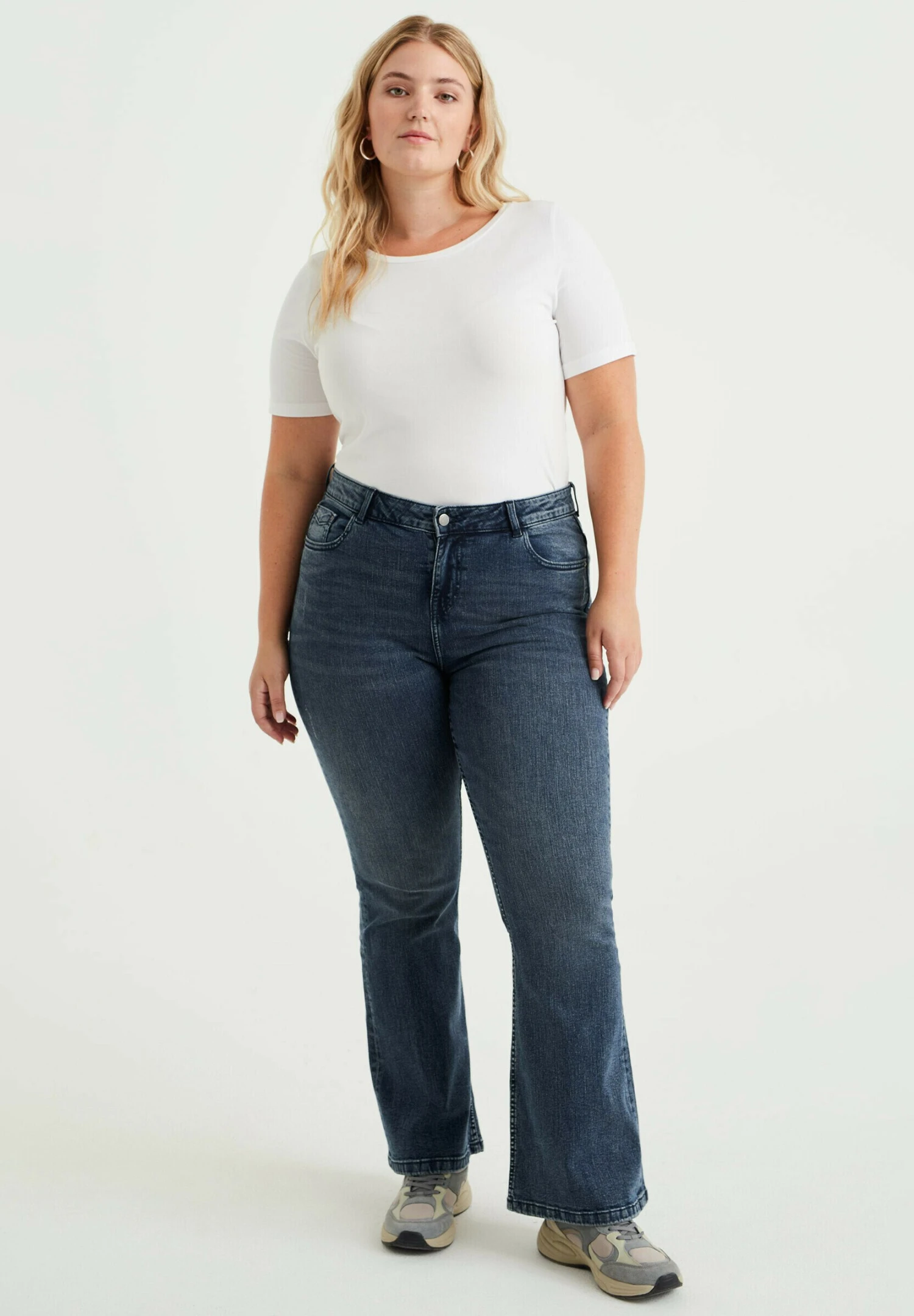 WE FASHION Curve - T-Shirt Basique - White 4 WE FASHION Curve - T-Shirt Basique - White – Image 2