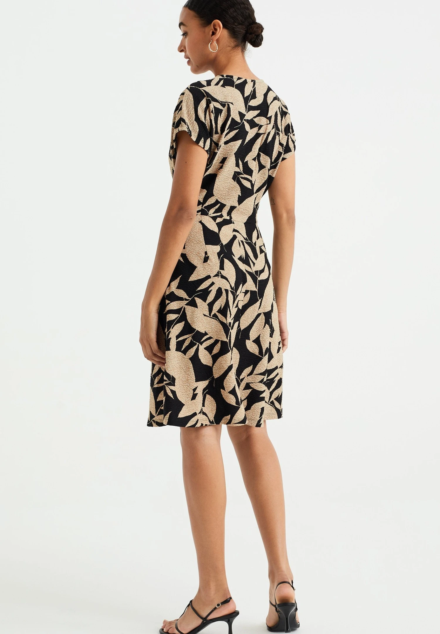 WE FASHION Robe En Jersey - Beige 5 WE FASHION Robe En Jersey - Beige – Image 3