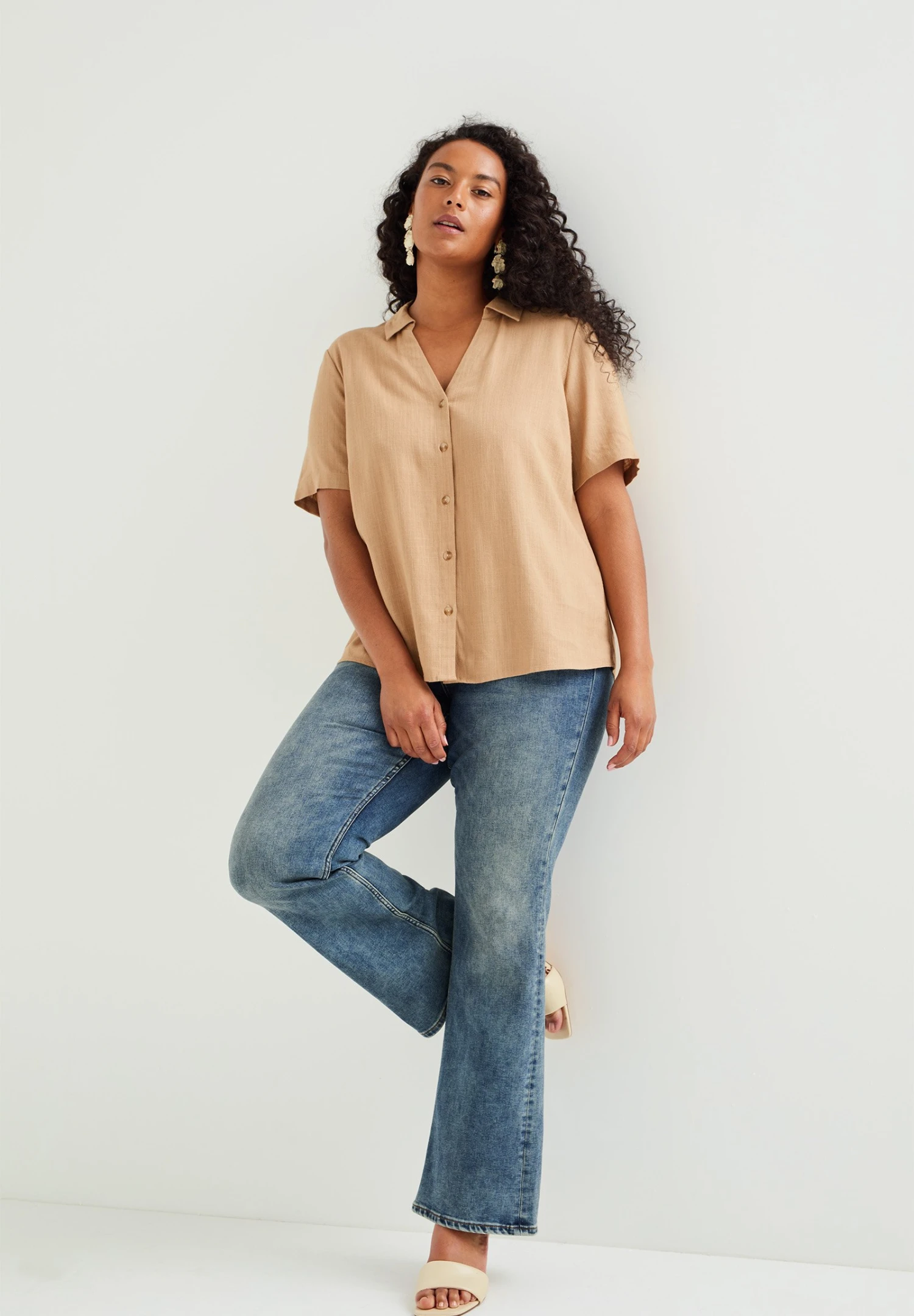 WE FASHION Curve - Chemisier - Beige 7 WE FASHION Curve - Chemisier - Beige – Image 5