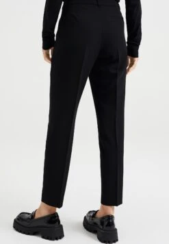 WE FASHION Slim Fit - Chino - Black -We Fashion Soldes Boutique b2040e2f34574592af5743ff673fb33e