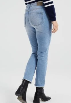 WE FASHION High Rise - Jean Slim - Blue 10 WE FASHION High Rise - Jean Slim - Blue -We Fashion Soldes Boutique b6866323f1d84f80b17b8d74d92722e3