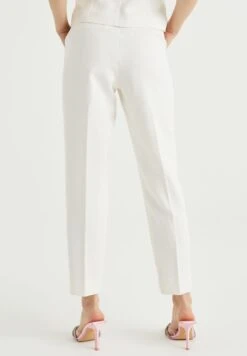 WE FASHION Regular Fit - Pantalon Classique - White -We Fashion Soldes Boutique b68e1d4d3355460ebdfc92e5f79965fe