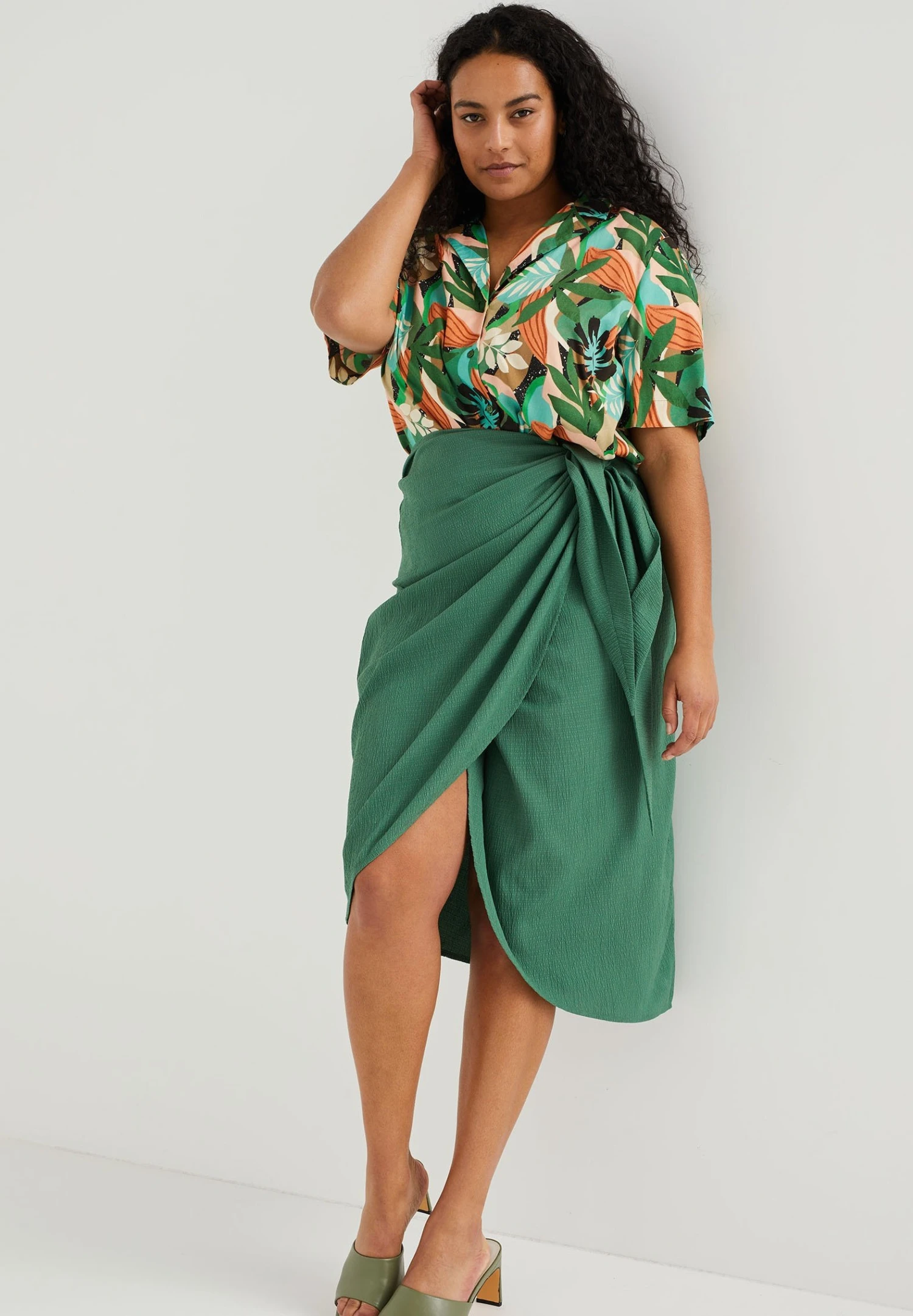 WE FASHION Curve - Jupe Portefeuille - Green 4 WE FASHION Curve - Jupe Portefeuille - Green – Image 2