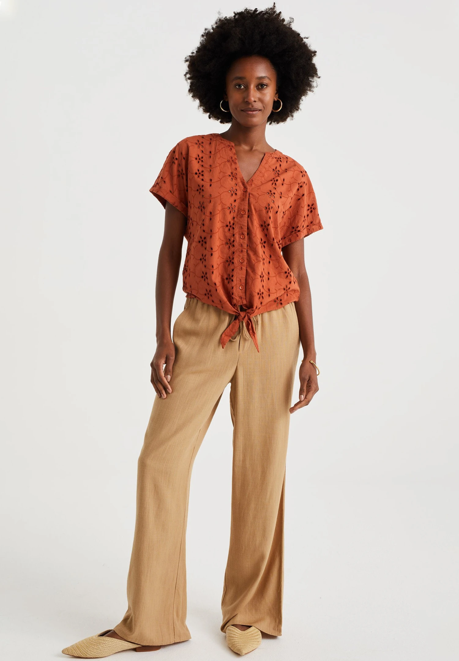 WE FASHION Met Broderie Anglaise - Blouse - Brown 4 WE FASHION Met Broderie Anglaise - Blouse - Brown – Image 2