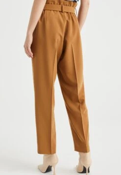 WE FASHION Tapered Fit Met Ceintuur - Pantalon Classique - Brown -We Fashion Soldes Boutique d9d06ba1e7a141a29eeeb03f5d05f7c5