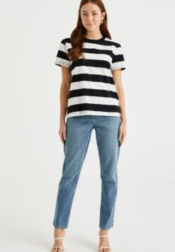 WE FASHION Met Dessin - T-Shirt Imprimé - Black 8 WE FASHION Met Dessin - T-Shirt Imprimé - Black -We Fashion Soldes Boutique e70aad8f37384eb8be2e62a0c3b719f6