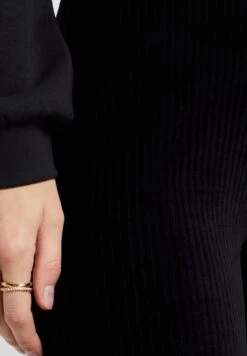 WE FASHION Flared - Pantalon Classique - Black -We Fashion Soldes Boutique fc04617d0289488daa752c2d4096b8bc