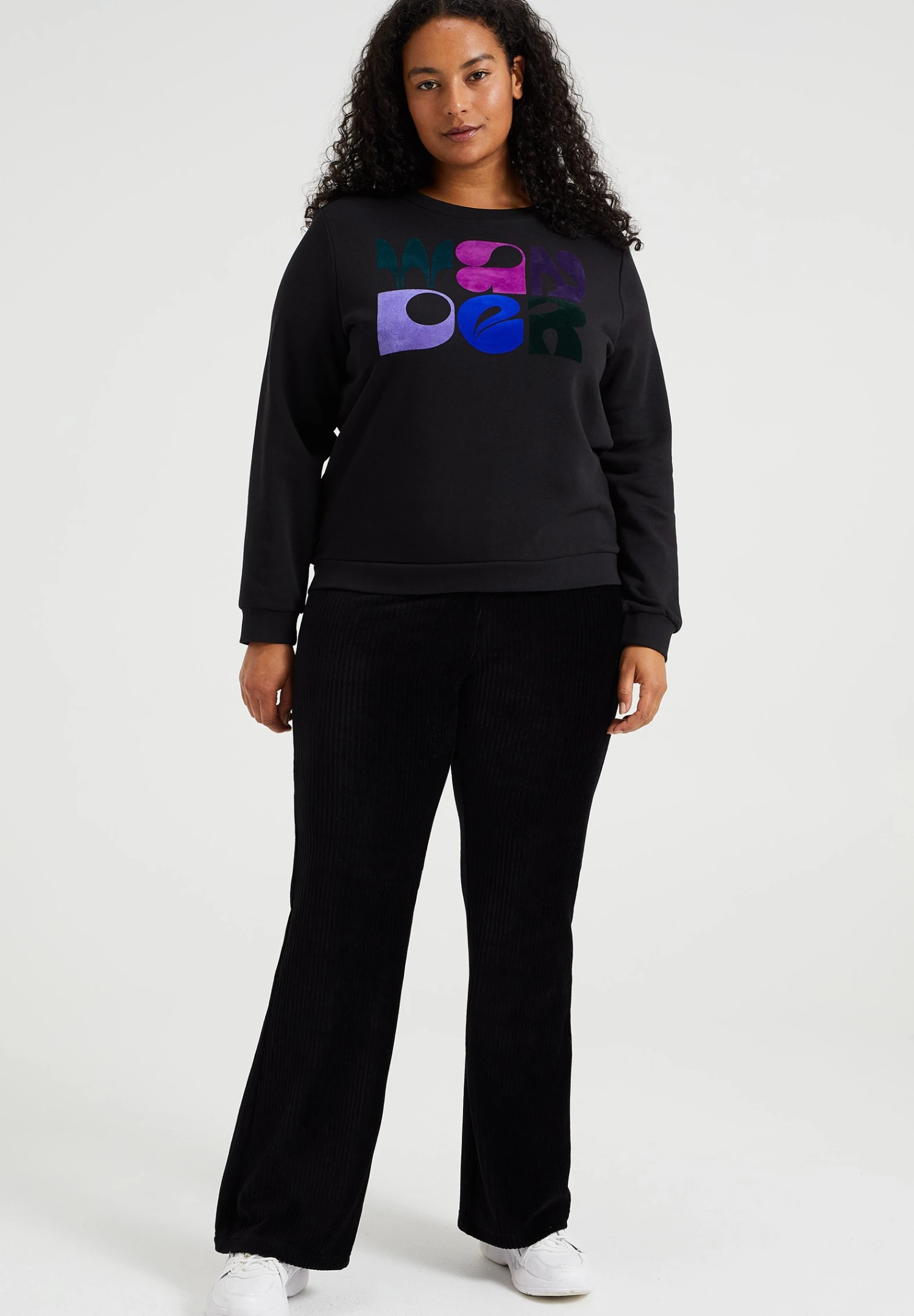 WE FASHION Flared Van Ribstof - Curve - Pantalon Classique - Black 4 WE FASHION Flared Van Ribstof - Curve - Pantalon Classique - Black – Image 2